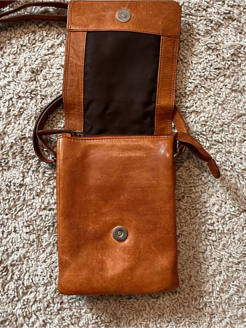 Oak and Tan Compact Tan Leather Messenger Crossbody Bag